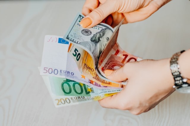 Why Is Foreign Exchange so Important When Buying Overseas?